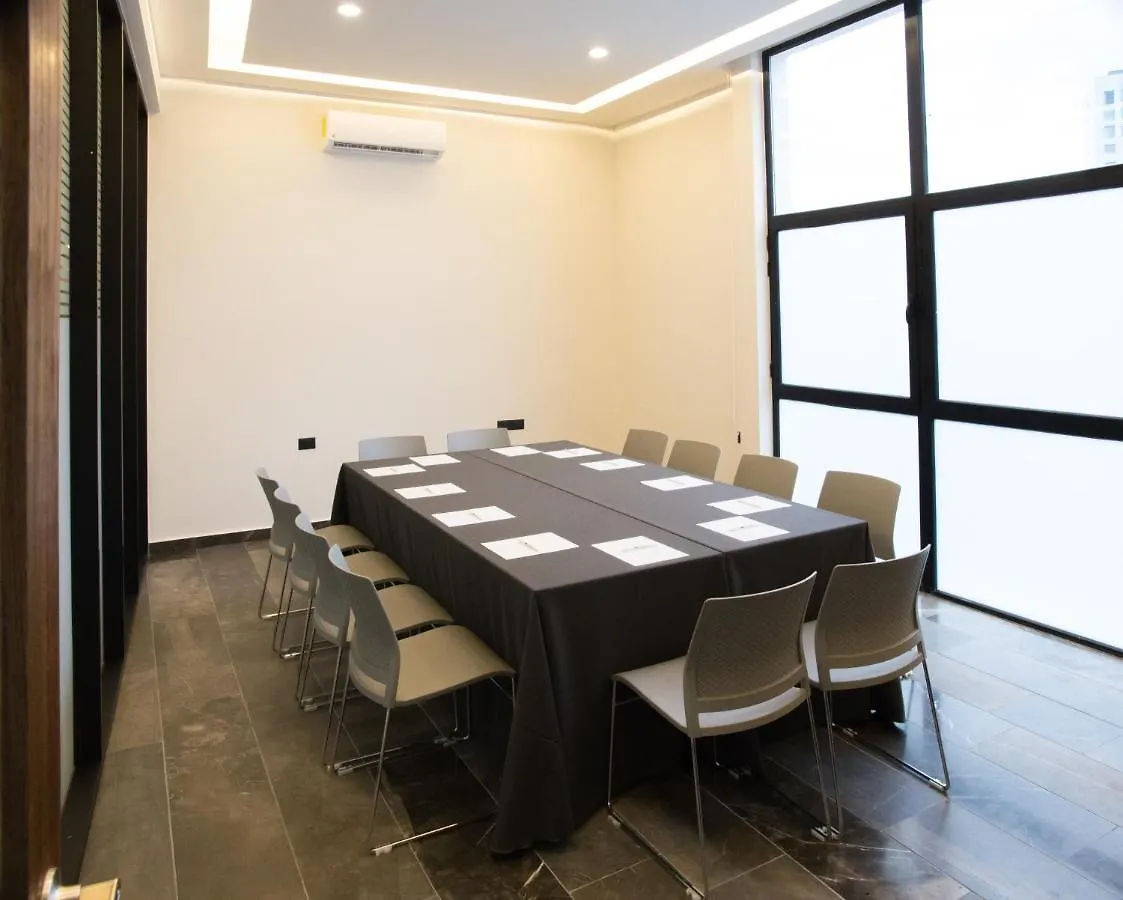 Hotel Gumont Guadalajara López Mateos - Minerva 0*,  México